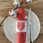 Napkin ring with tulip